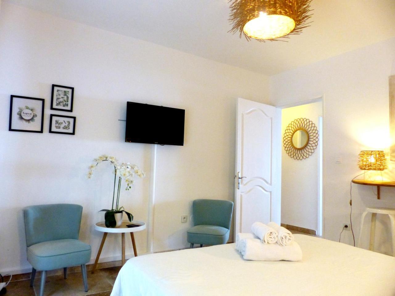 La Boheme, Residence De 5 Appartements Avec Piscine, Vue Ocean, Petite Ile エクステリア 写真